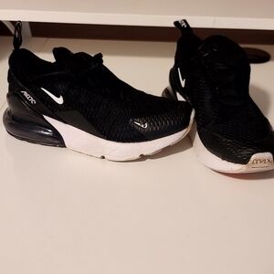 Nike Air Max 270 "Black/White size 12.5 kids